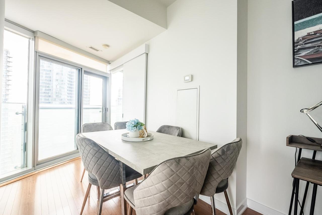 Globalstay. Amazing Downtown Apartments Toronto Buitenkant foto